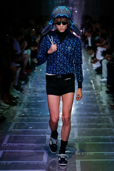 Look 38